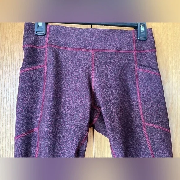 Lululemon Women’s Tight Stuff II-Reflective Details on Bottom of Leggings-Size 8 - Picture 3 of 12